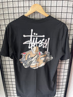 CAMISETA STUSSY - PRETA