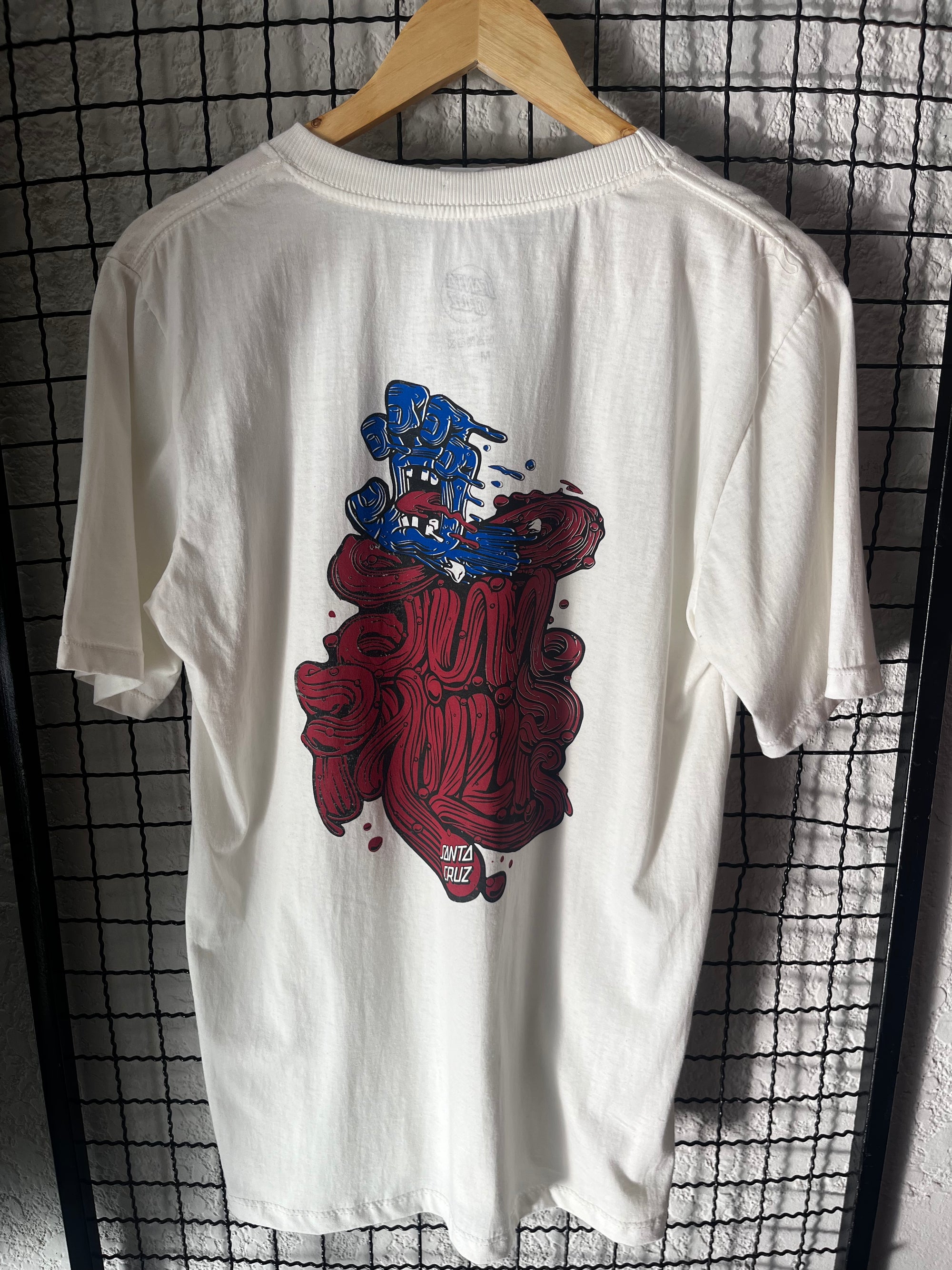 CAMISETA SANTA CRUZ - BRANCA