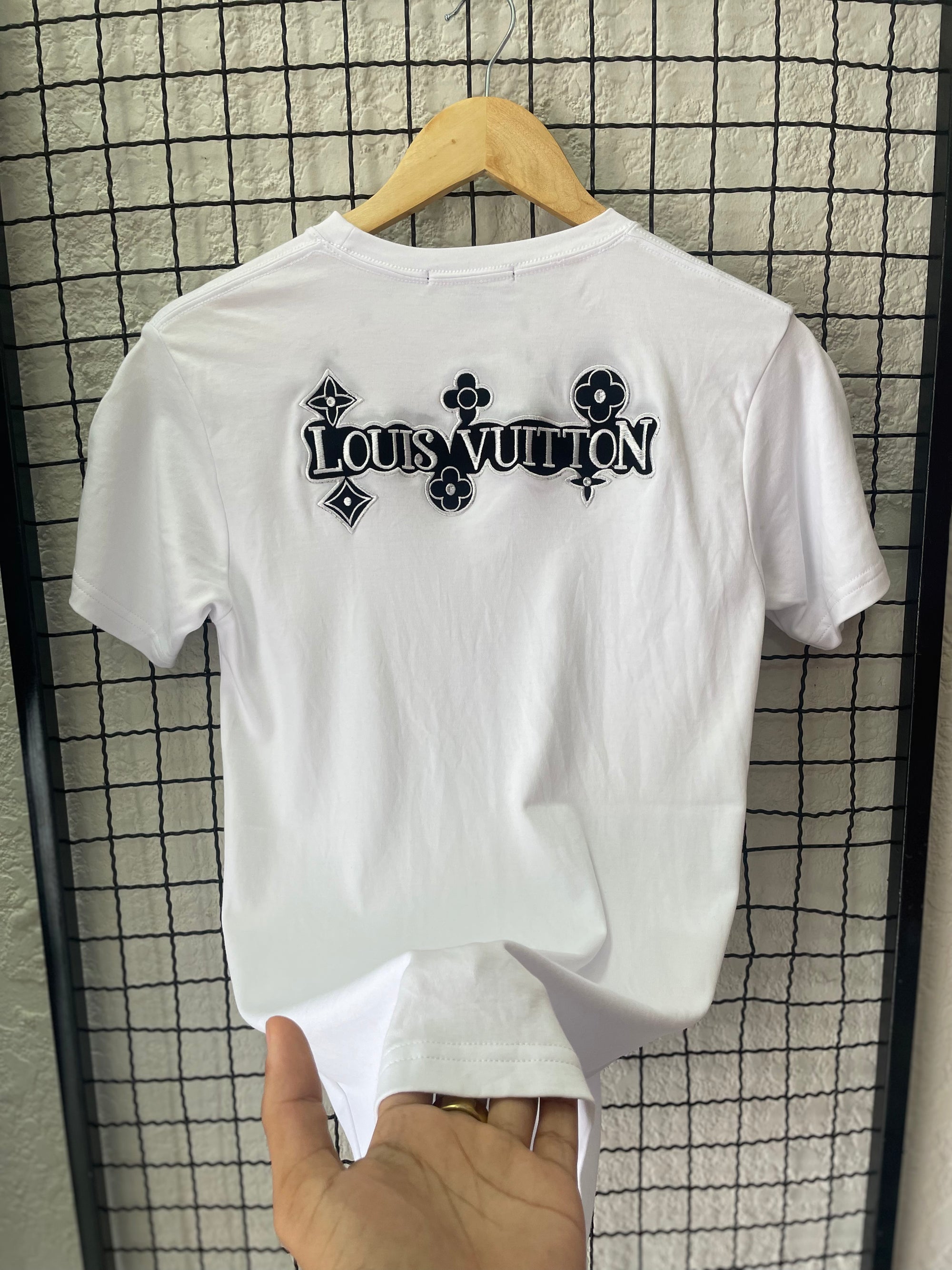 CAMISETA LV - BRANCA