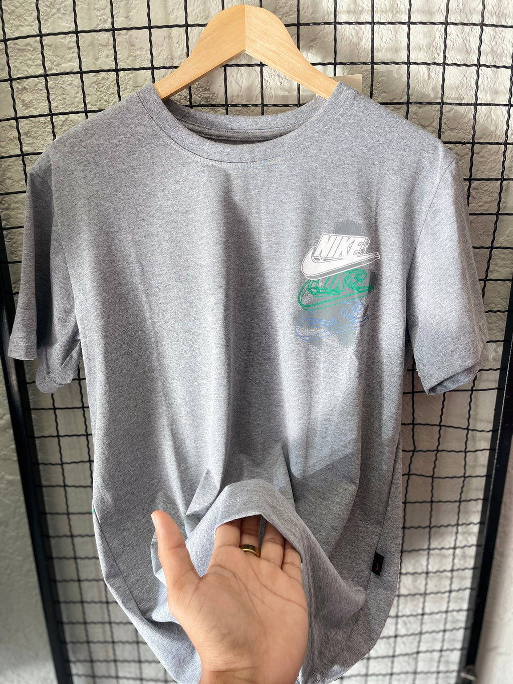 CAMISETA NK JUST DO IT. - CINZA