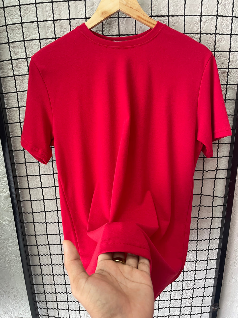 CAMISETA ZARA - VERMELHA