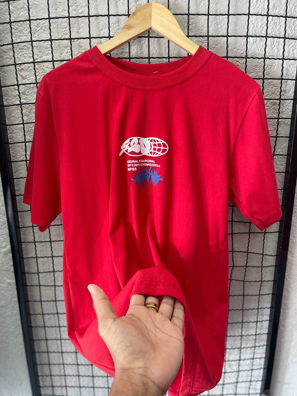 CAMISETA CHRONIC - VERMELHA