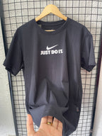 CAMISETA NK JUST DO IT. - PRETA
