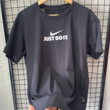 CAMISETA NK JUST DO IT. - PRETA