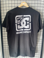 CAMISETA DC HIGH COMPANY - PRETA