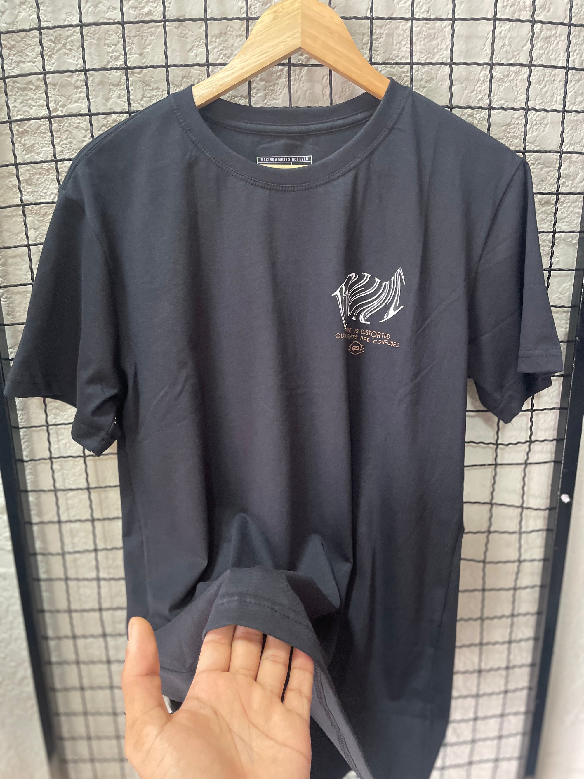CAMISETA BLUNT MIRAGE - PRETA