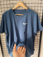 CAMISETA NK - AZUL ESCURO