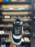 TÊNIS PUMA - PRETO E BRANCO