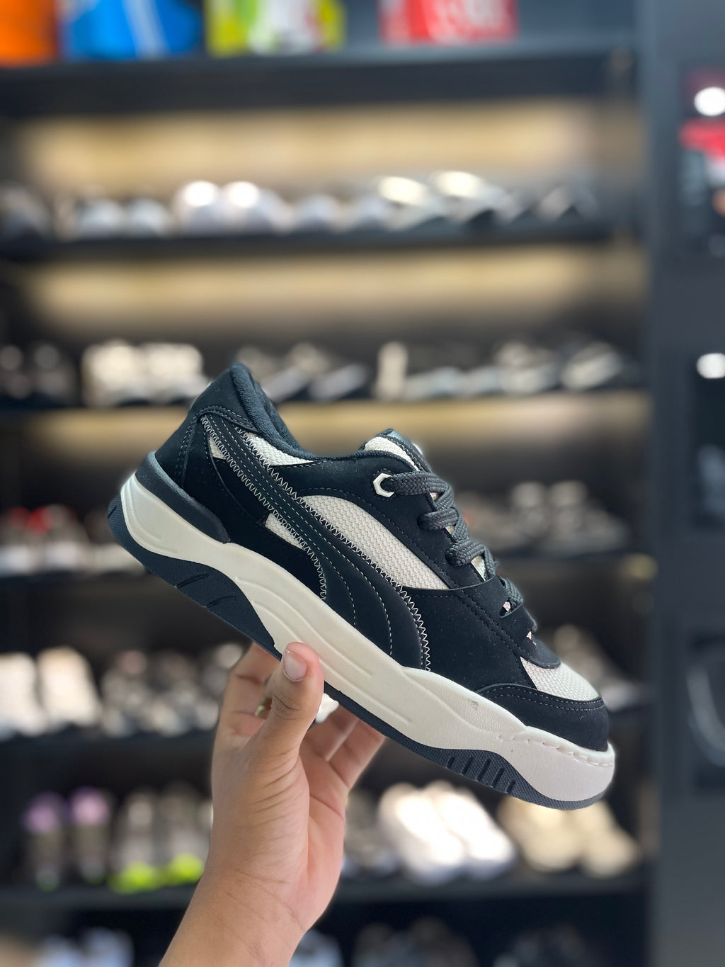 TÊNIS PUMA - PRETO E BRANCO