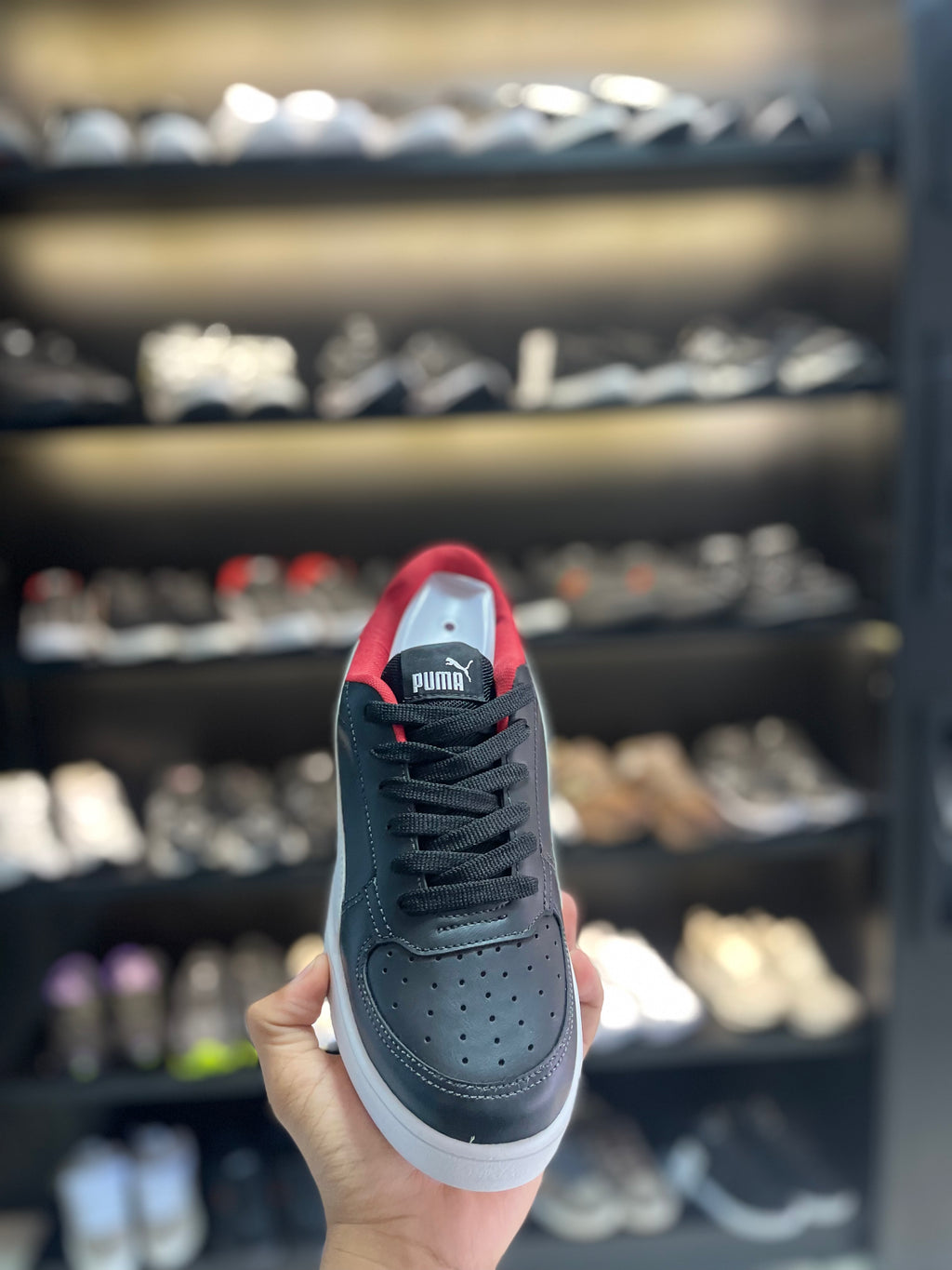 TÊNIS PUMA FERRARI - PRETO E BRANCO