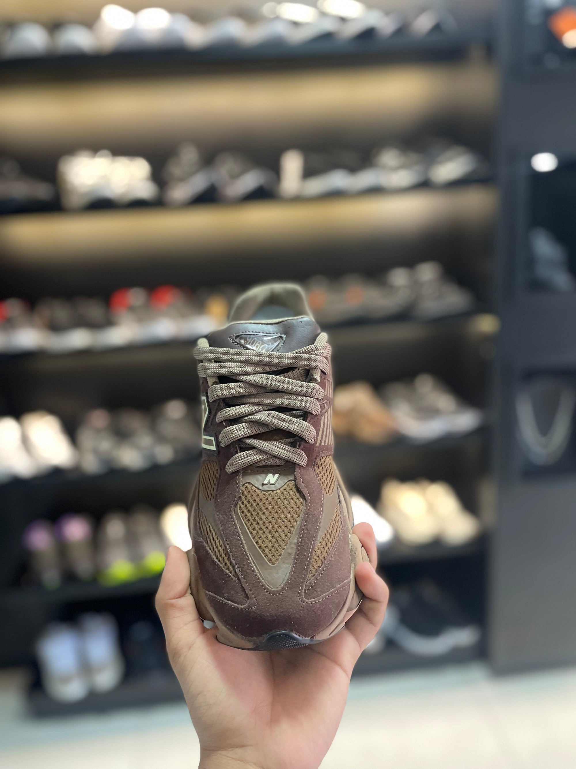 TÊNIS NEW BALANCE - MARROM