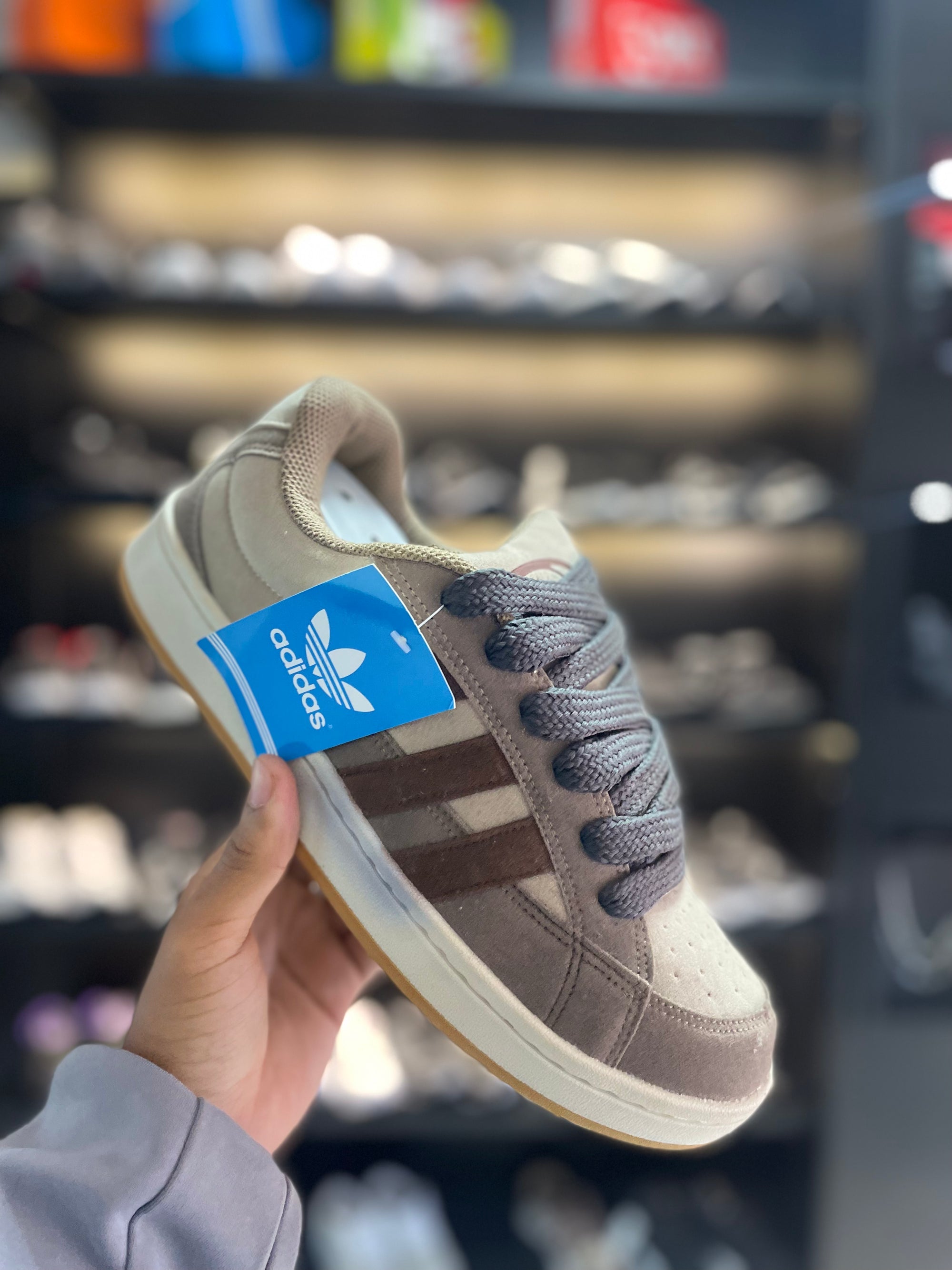 TÊNIS ADIDAS ORIGINALS - MARROM