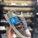 TÊNIS ADIDAS ORIGINALS - MARROM