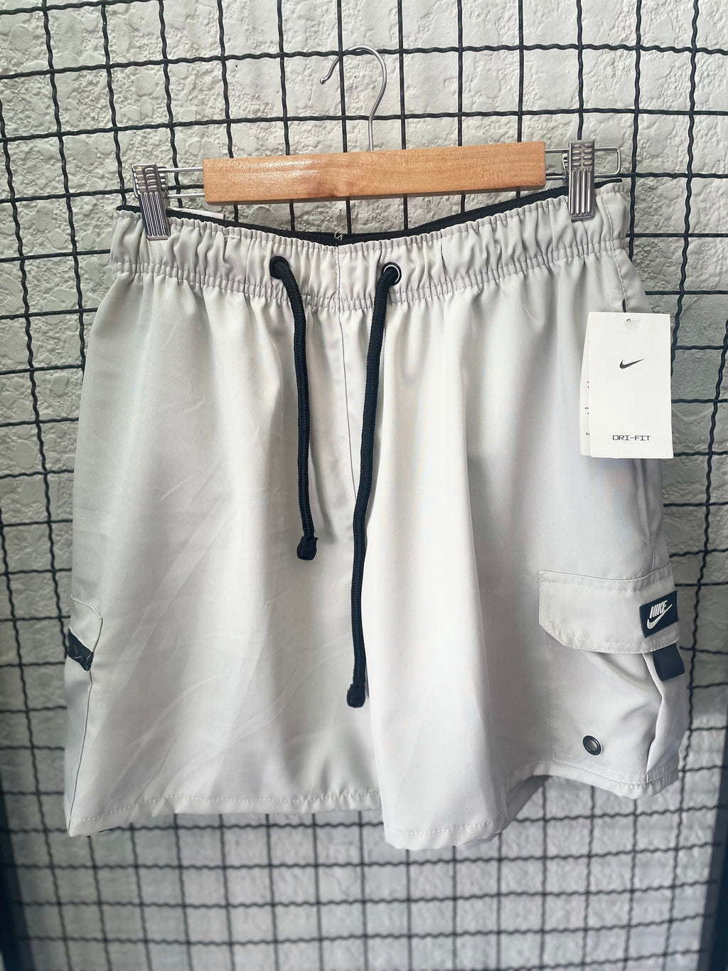 SHORTS NK DRI-FIT - GELO