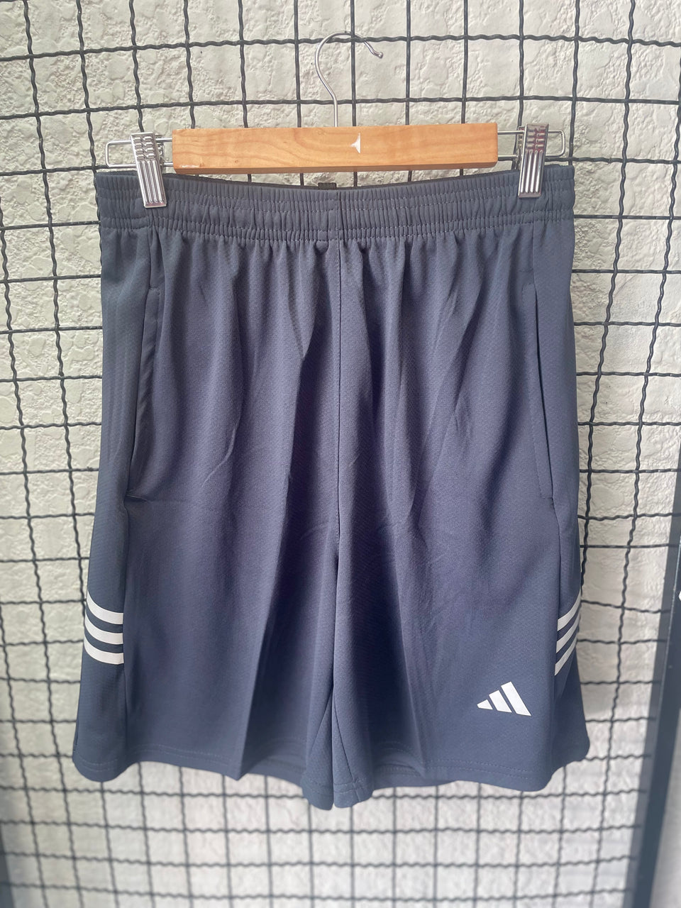 SHORTS ADIDAS DRI-FIT - CINZA CHUMBO