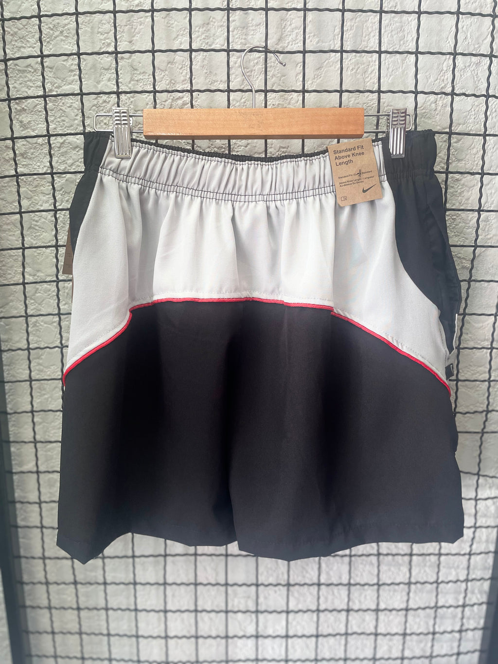 SHORTS NK SPORT - PRETO E BRANCO