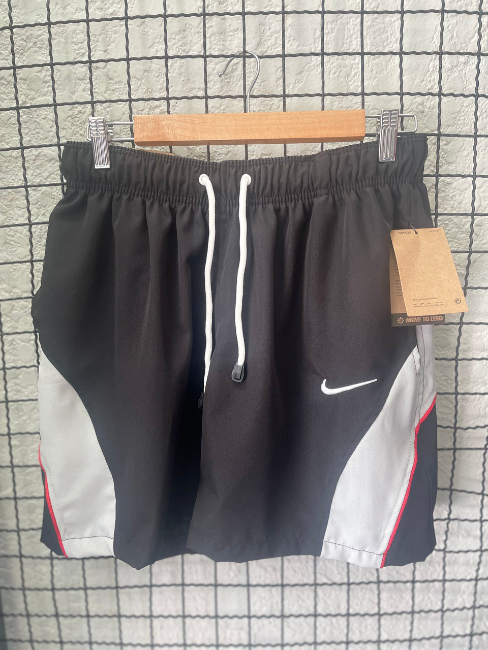 SHORTS NK SPORT - PRETO E BRANCO