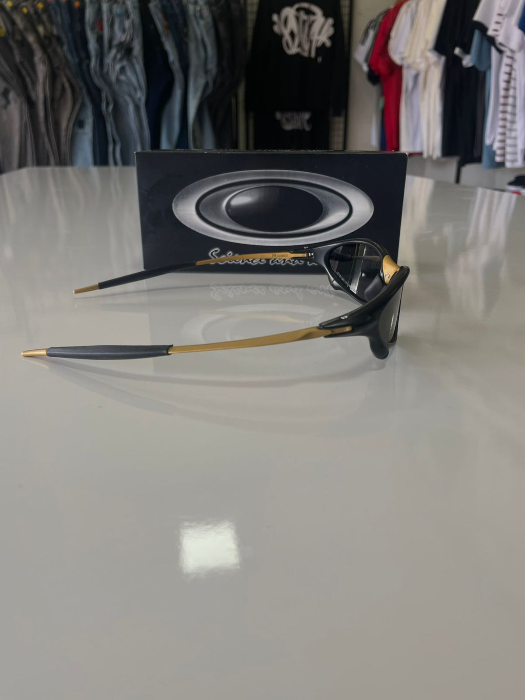 Óculos Oakley Romeo X-Metal Black/Gold