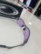 Óculos Oakley Esportivo Lente Purple – Design Performance