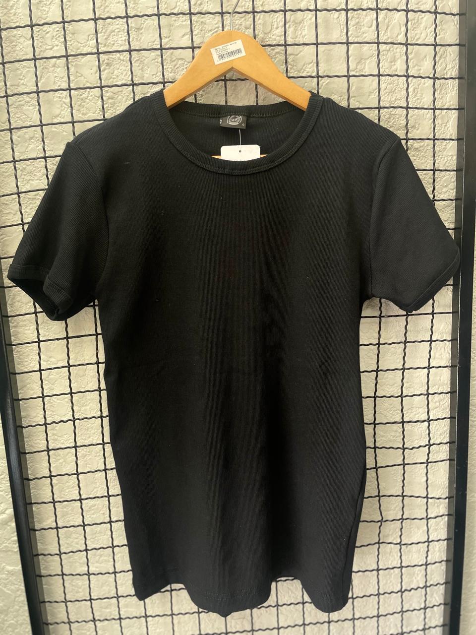 Camiseta Canelada - Preta